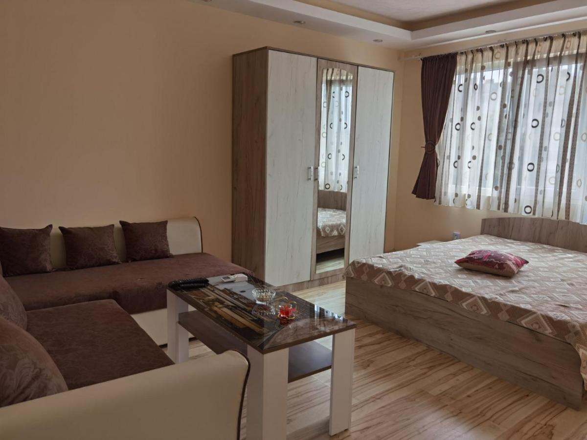 Апартамент Дани Apartament Dani Kazanlŭk Exterior photo